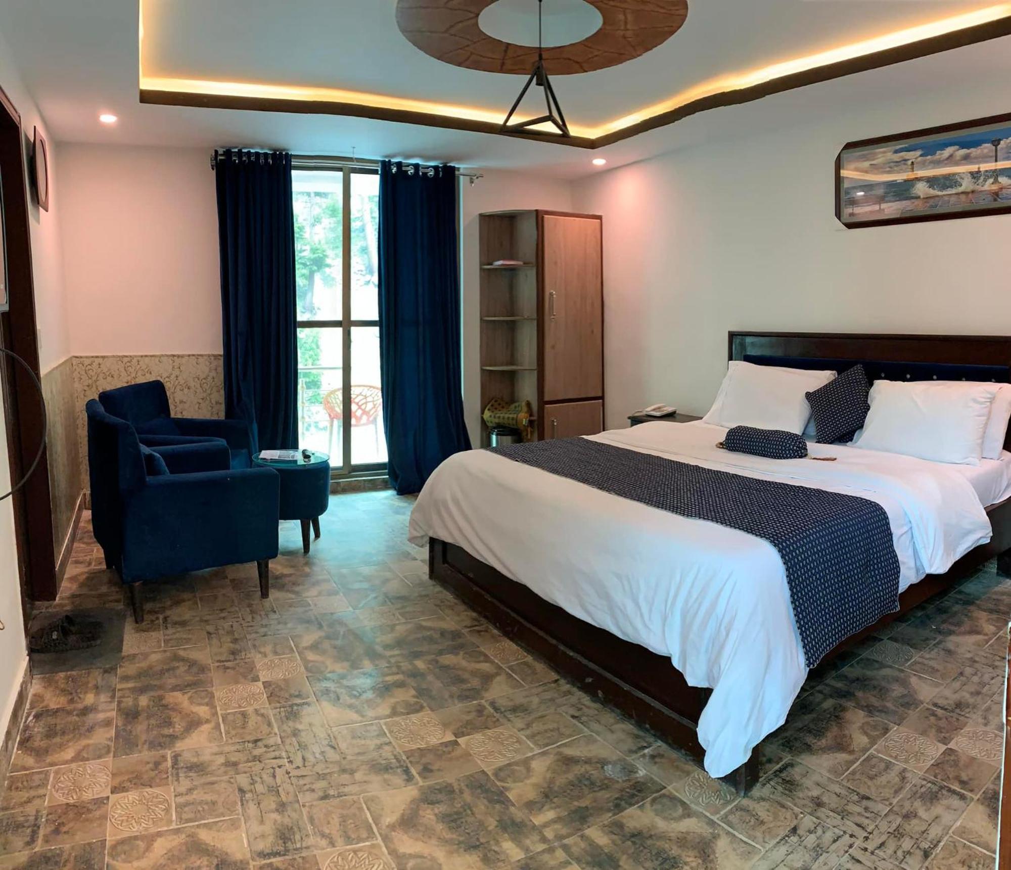 Hotel Birmingham Palace Kalam By Khan Familia Εξωτερικό φωτογραφία