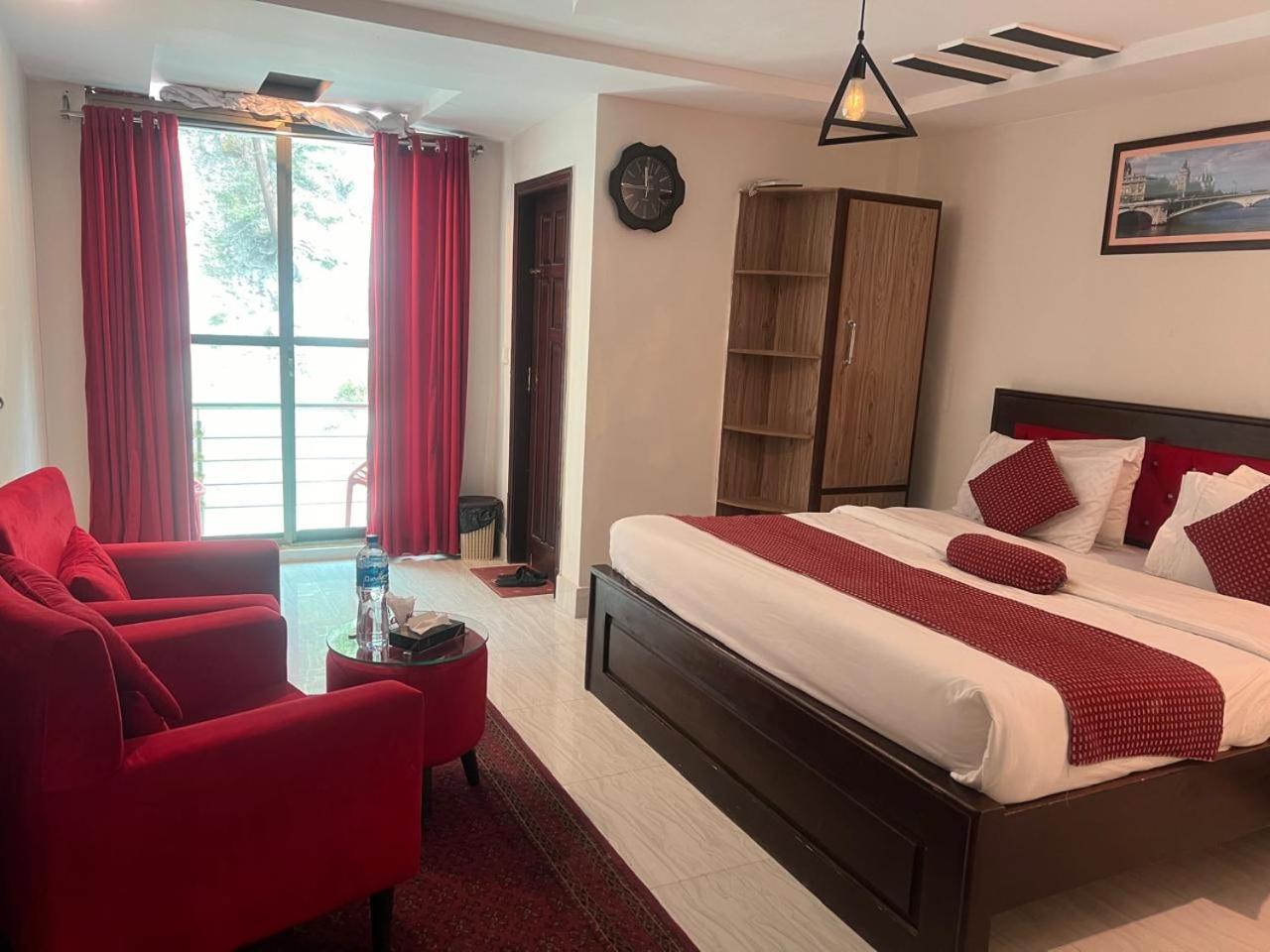 Hotel Birmingham Palace Kalam By Khan Familia Εξωτερικό φωτογραφία